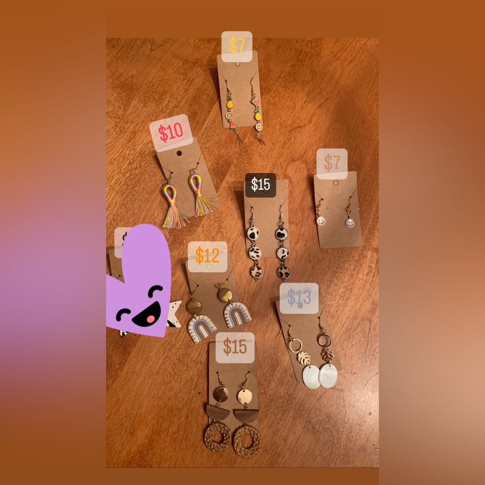 Handmade earrings by me  🤍🩷